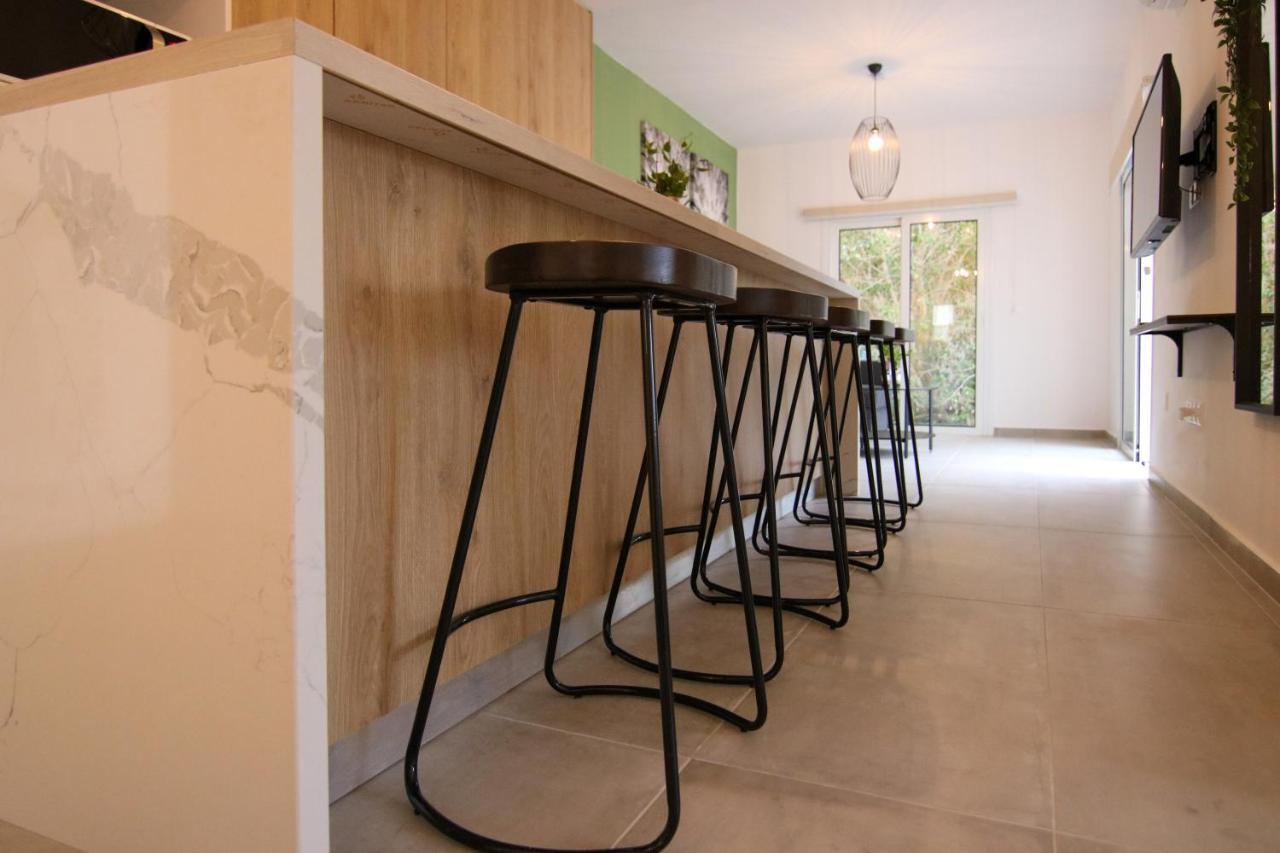 Phaedrus Living: Seaside Modern Flat Limnaria 123 Lejlighed Paphos Eksteriør billede