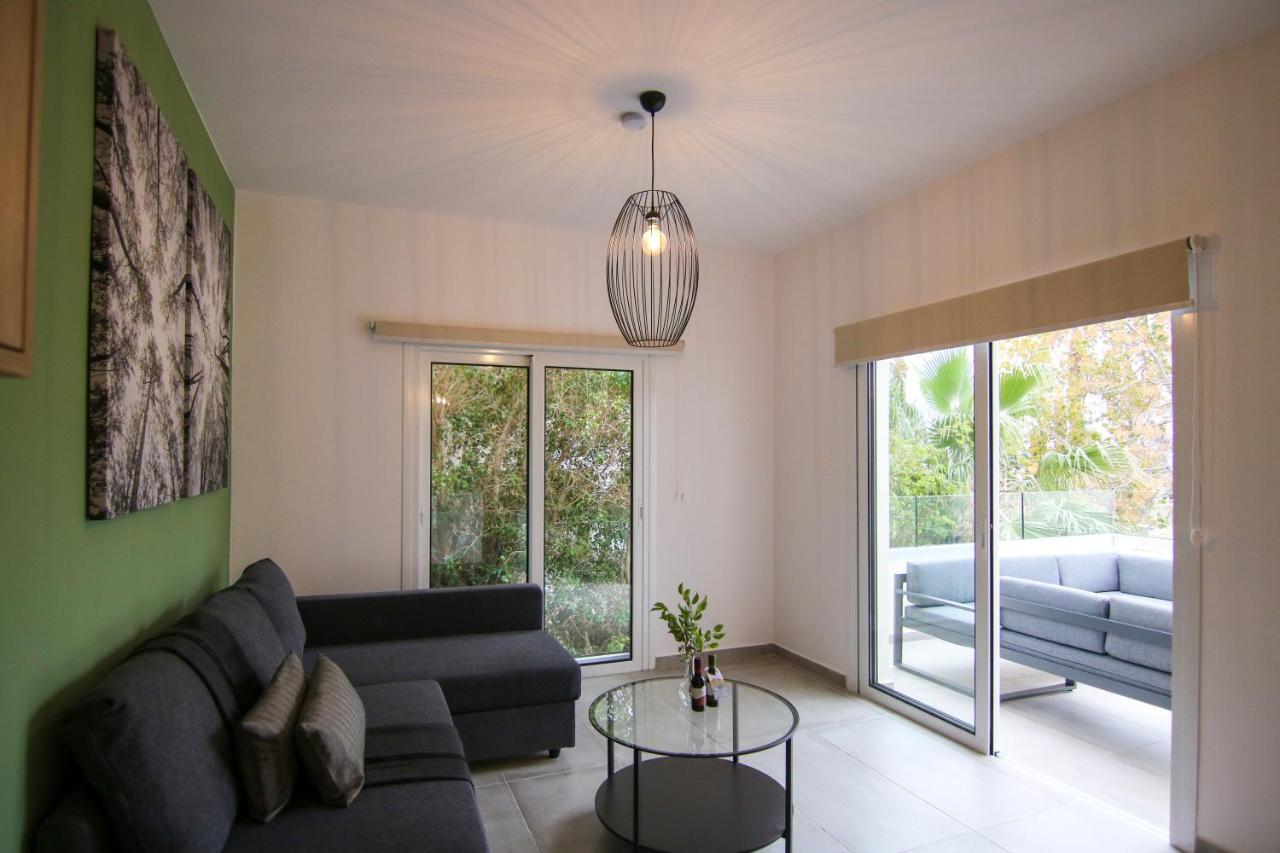 Phaedrus Living: Seaside Modern Flat Limnaria 123 Lejlighed Paphos Eksteriør billede