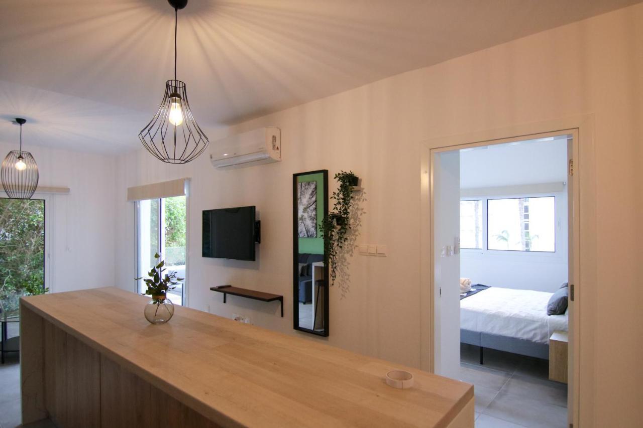 Phaedrus Living: Seaside Modern Flat Limnaria 123 Lejlighed Paphos Eksteriør billede